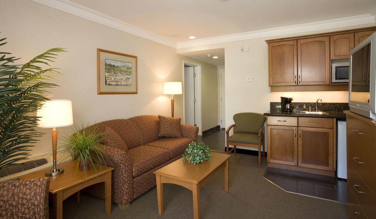 Best Western Plus Kelowna Hotel&Suites Zimmer foto